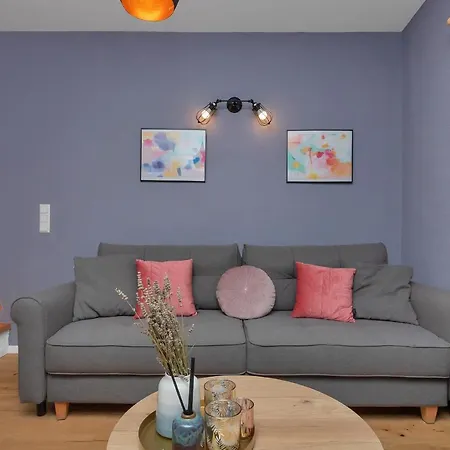 Romantic Stone House/city Center/beach!